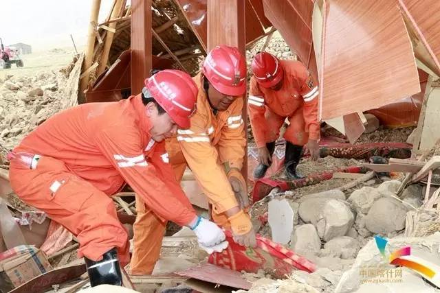 55级地震 喀什各界全力以赴抗震救灾pg试玩塔什库尔干塔吉克自治县发生(图4) 55级地震 喀什各界全力以赴抗震救灾pg试玩塔什库尔干塔吉克自治县发生(图4)